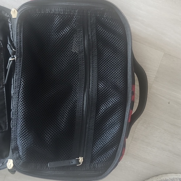 Kate Spade New York "Wilson Road Poppy" Collection - Picture 7 of 13